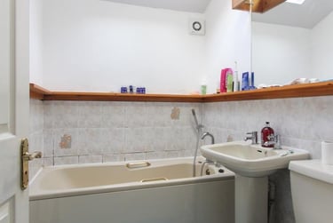 5 bed house, Flora Street, Cathays, Cardiff, CF244EQ - Image 5